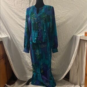 Elegant Blue and Green Patterned Dress Set